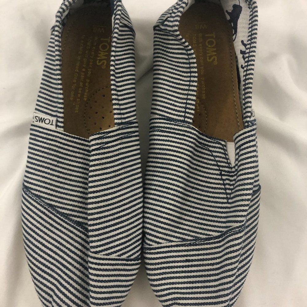 TOMS striped flats